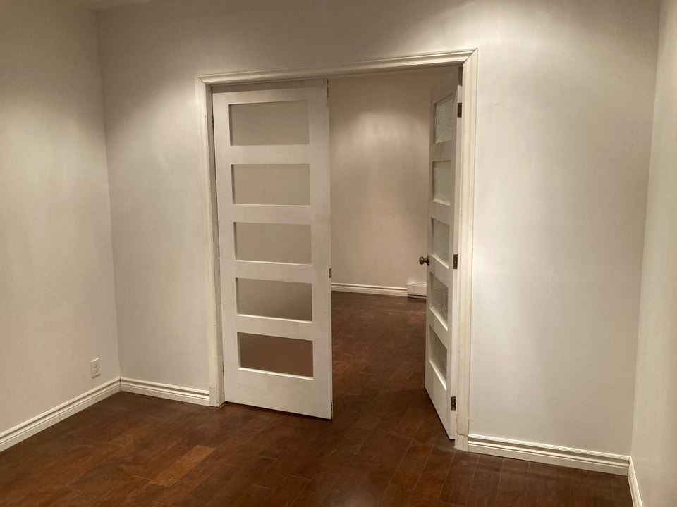 Rez de chaussée/Ground floor, Plateau, 4 1/2, 2 CAC, $1825, 4