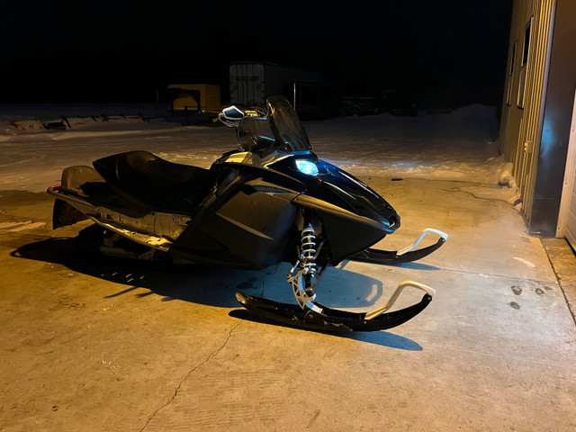 Mxz 800 Adrenaline  in Snowmobiles in La Ronge - Image 4