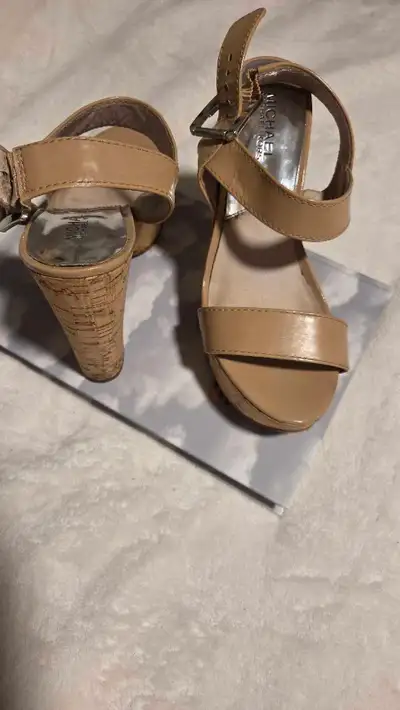Micheal kors high- heeled leather core sandles , View more