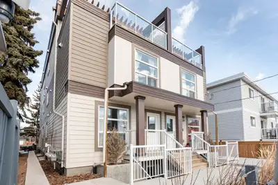 Private Bathrooms! Student Rooms Near U of A - Ritchie Townhouse