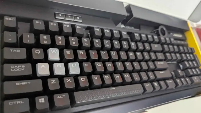 Corsair K70 RGB MK.2 Mechanical Gaming Keyboard - $70 in Mice, Keyboards & Webcams in Mississauga / Peel Region - Image 4