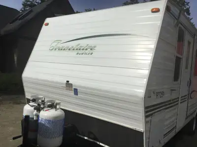 Quality built 2003/4 Travelaire RT251, 25 ft. fully equiped unit in very good condition, in and out....