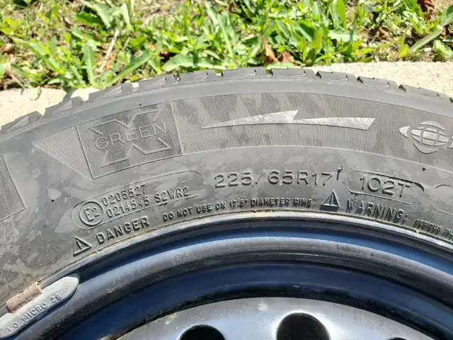17 Inch steel rims with Winter Tires x4 in Tires & Rims in City of Toronto - Image 4
