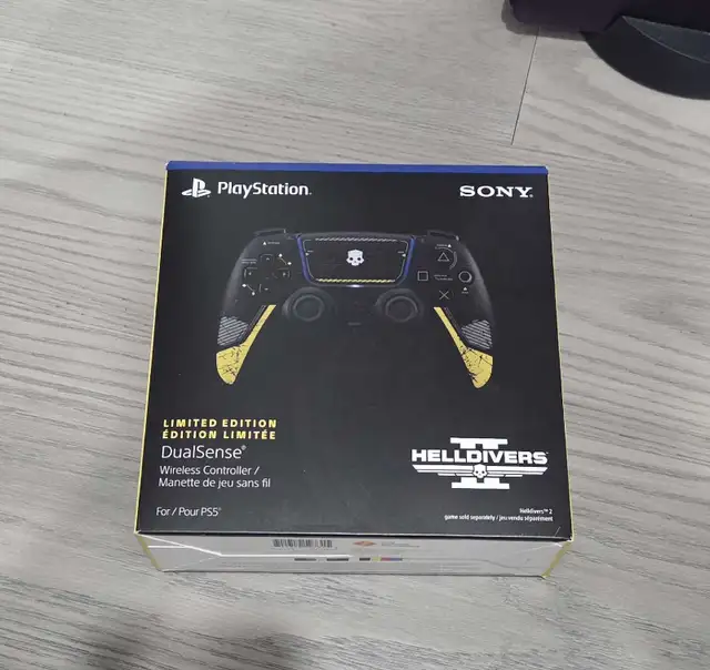 Helldivers 2 PS5 controller in Sony Playstation 5 in City of Toronto - Image 2