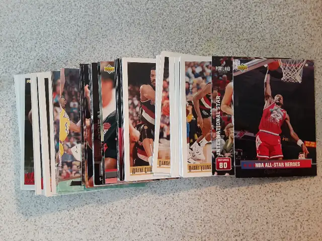 LOT DE CARTES DE BASKETBALL DES TRAIL-BLAZERS DE PORTLAND NBA in Arts & Collectibles in Laval / North Shore - Image 6