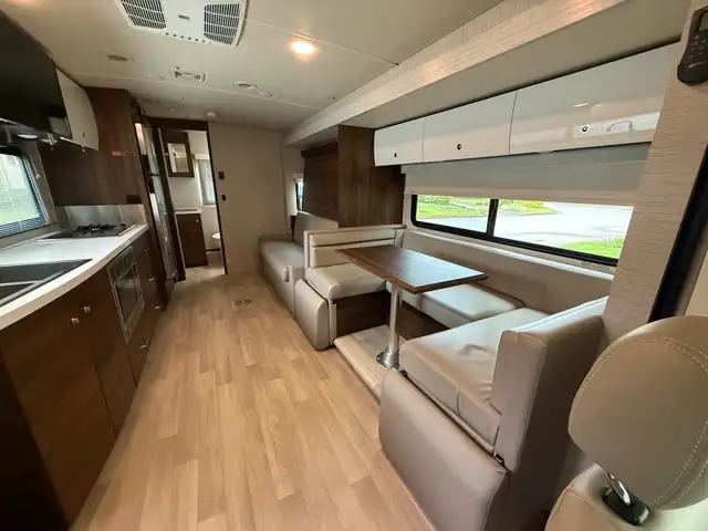VR Classe C in RVs & Motorhomes in Québec City - Image 7