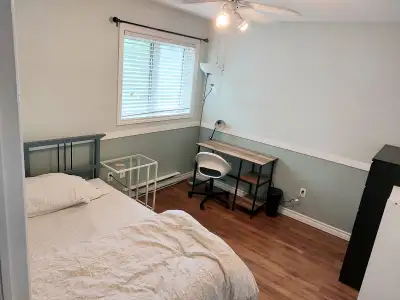 Furnished bedroom - $600 - students only - for August 1 or 15