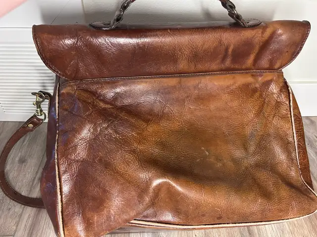 Leather Book Bag569708185986027521