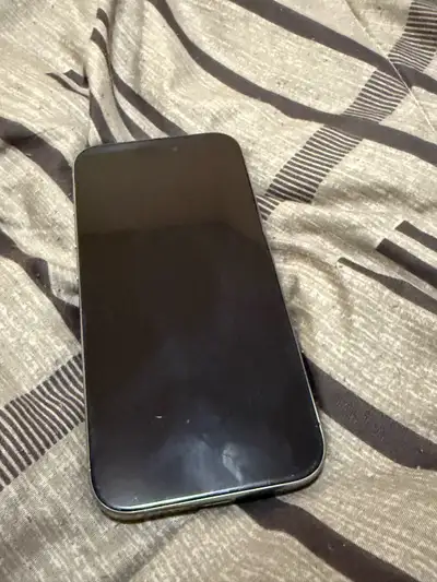 Condition 10/10 Selling it because i got a new phone 128GB Comes with charger and phone box