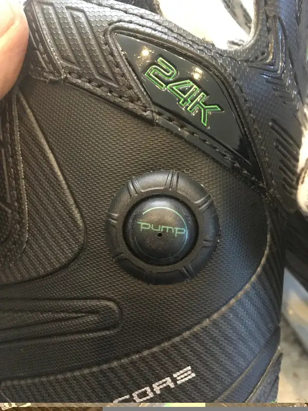 Reebok Pump Skates Size: Shoe 8 Skate 6.5  $150 USED COUPLE TIME in Skates & Blades in Mississauga / Peel Region - Image 4