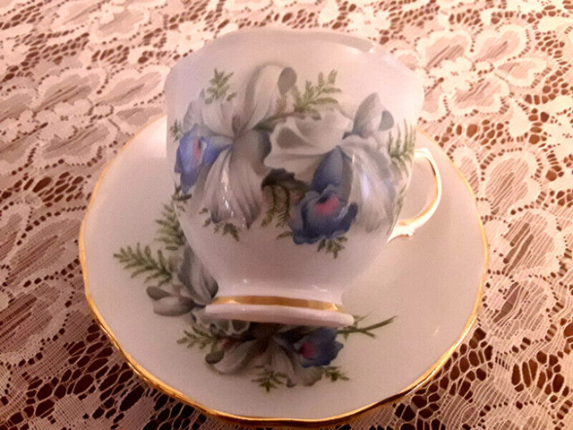 BONE CHINA CUPS SAUCERS SET/6 - BLUE, ORCHIDS, COLCLOUGH in Arts & Collectibles in City of Toronto - Image 2