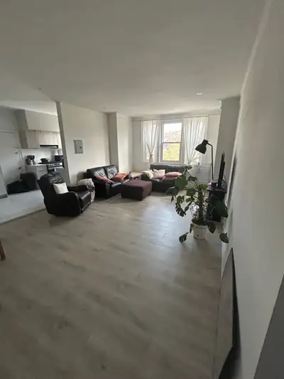 2 bedroom / 1 bathroom, Cote-St-Luc, Available July 1