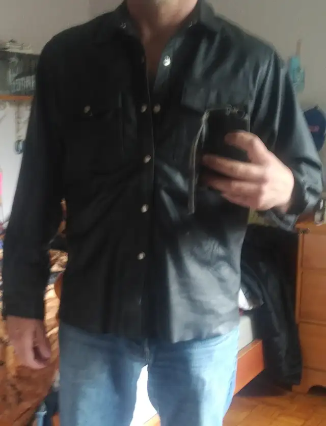 Northbound and danier leather collection in Men's in Oshawa / Durham Region - Image 4