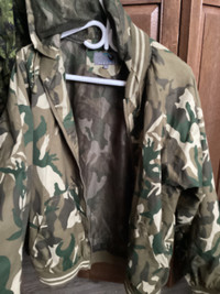 Raw Edge boys large camouflage jacket (same as men’s medium)