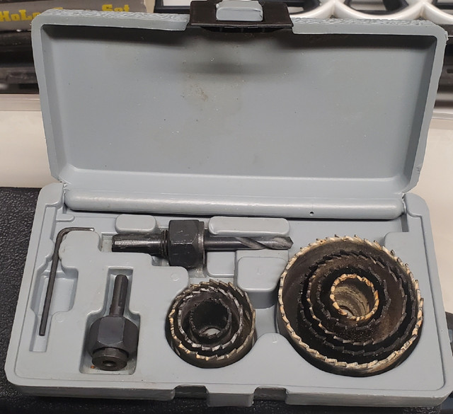11-Piece Hole Saw Set - with box in Hand Tools in Markham / York Region - Image 3