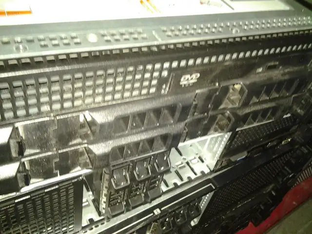 dell r720 2 x 12 core 2.8 96 gig 100+ servers SALE VENTE ups rm in Servers in City of Montréal - Image 4