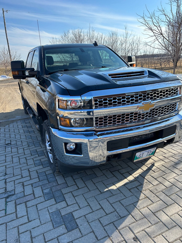 2019 Chevy 2500HD LT Duramax  in Cars & Trucks in Winnipeg - Image 2