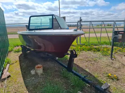 boat trailer 2 motors Evinrude 6 horse merc 18 h this a great fishing boat and a fair price