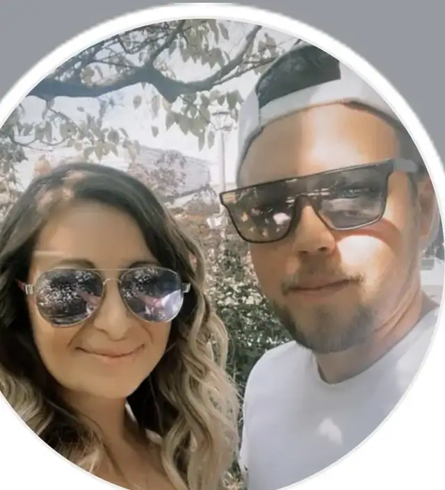 Renee Stothers and Jarret Stothers are scammers 64694953459587120