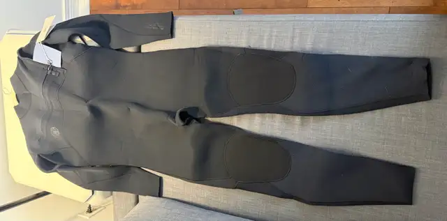 Thermal Wetsuits in Water Sports in Ottawa - Image 4