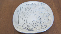 Plat en Aluminium Hoselton signé 520, Canada Beaver art dish