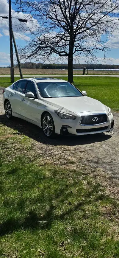 Infiniti Q50S 2018. La voiture est dans une condition mécanique et esthetique exceptionnelle, avec t...