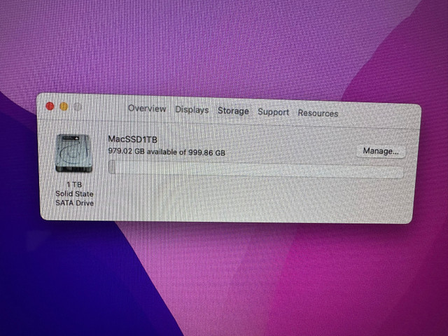 iMac 21.5 Inch Late 2015 / 1tb Solid State / 8 GB ram in Desktop Computers in Oshawa / Durham Region