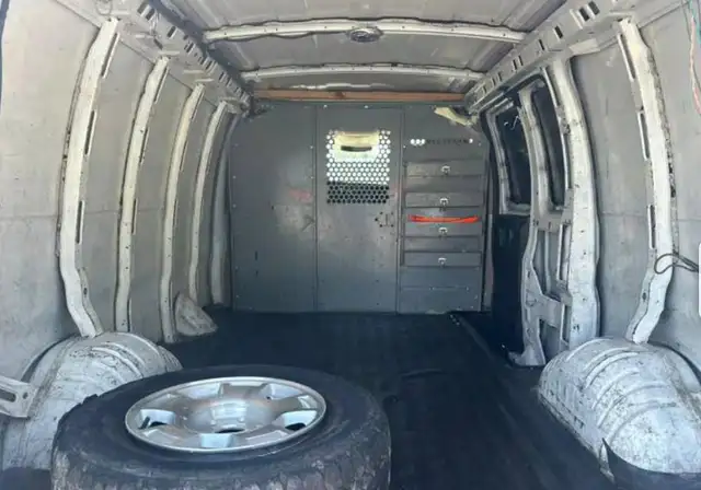 2010 Chevy express64840189488771122