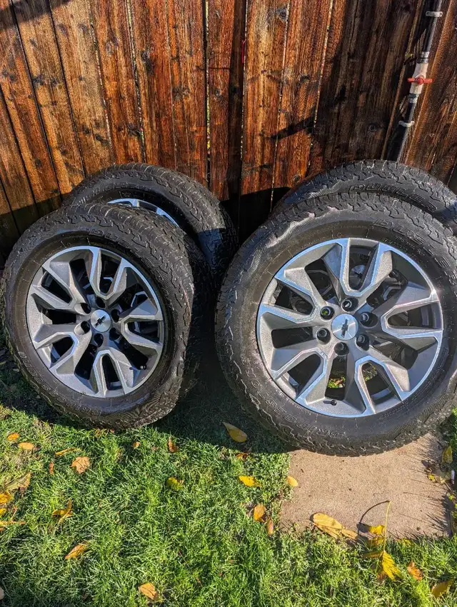 2022 Silverado RST wheels and tires  in Tires & Rims in Barrie - Image 4