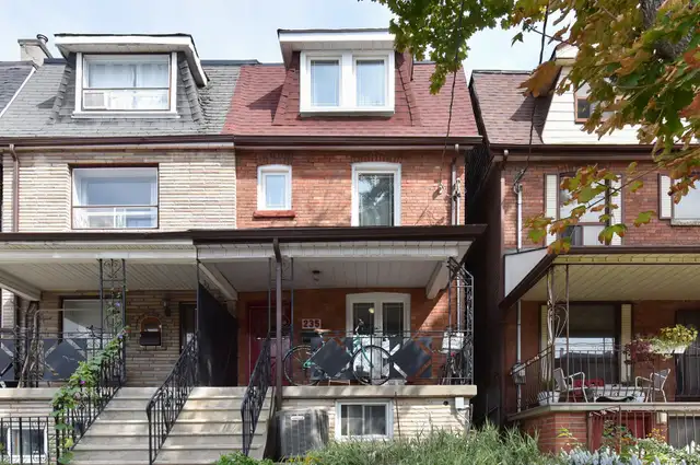 1 Bedroom in the heart of Little Italy!