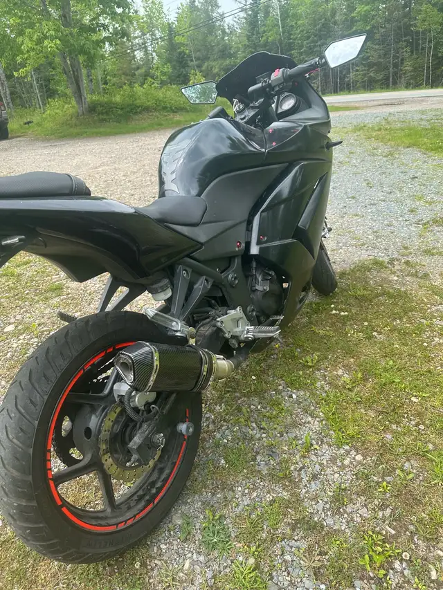 2009 Ninja 250 in Sport Bikes in Truro - Image 4