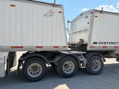 We have two 2018 Lode King grain bulkers for sale, all brakes on both units are new or close to new,...