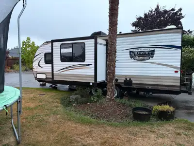 2017 Forest River. Great condition. Everything in working order and ready to take you camping! Open...