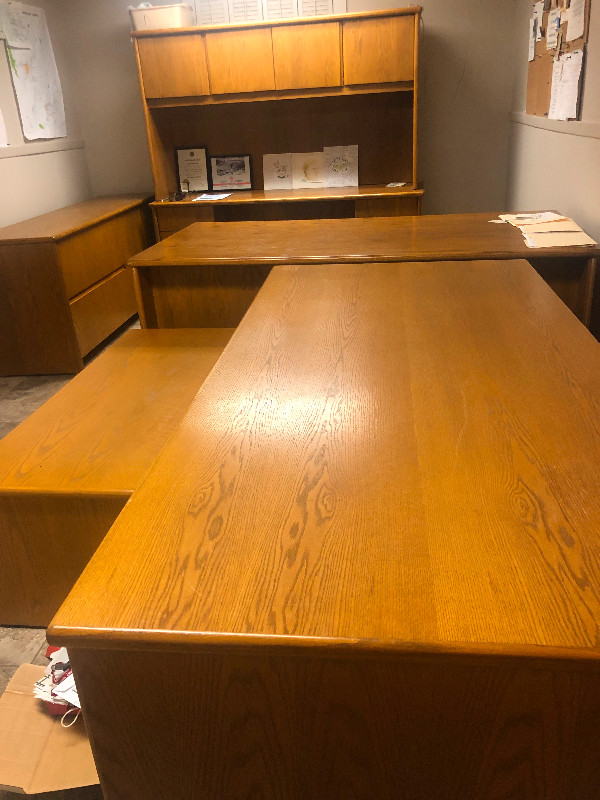 Office furniture in Desks in Calgary - Image 2