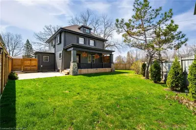 For Lease – $3,200/month + utilities 73 King Edward St, Paris, ON Detached 3 bed + loft, 2 bath home...