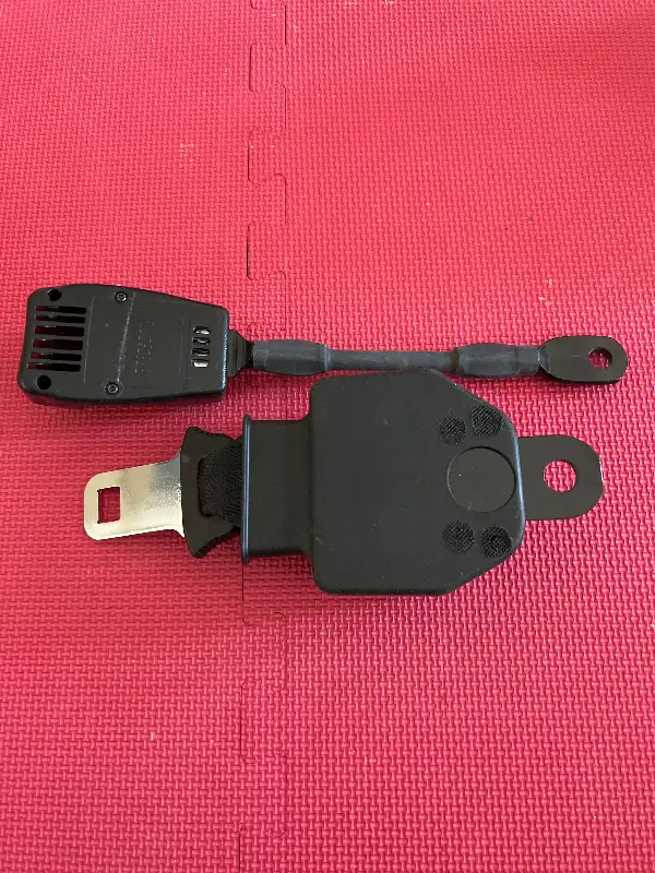 Kawasaki Mule 4x 610 950 Side by Side Seat Belt latch 53061-7502 in Other in Barrie - Image 10