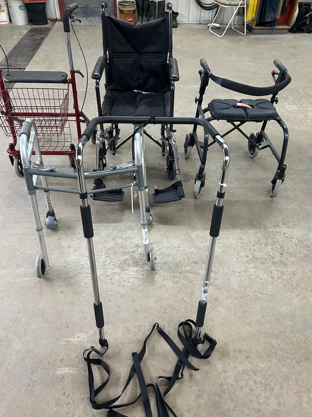 Wheel chair, walkers and bed safety bar in Health & Special Needs in Ottawa - Image 2