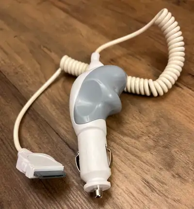 Apple iPod / iPad / iPhone 30-pin connector 12 volt car cigarette lighter power adapter charger Car...