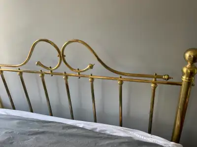 It functions well, but two small decorative pieces fell off over the years, i have one of them, but...