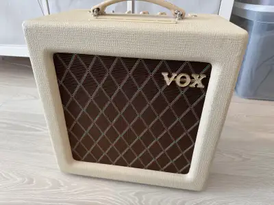 VOX AC4TV tube amp., View more