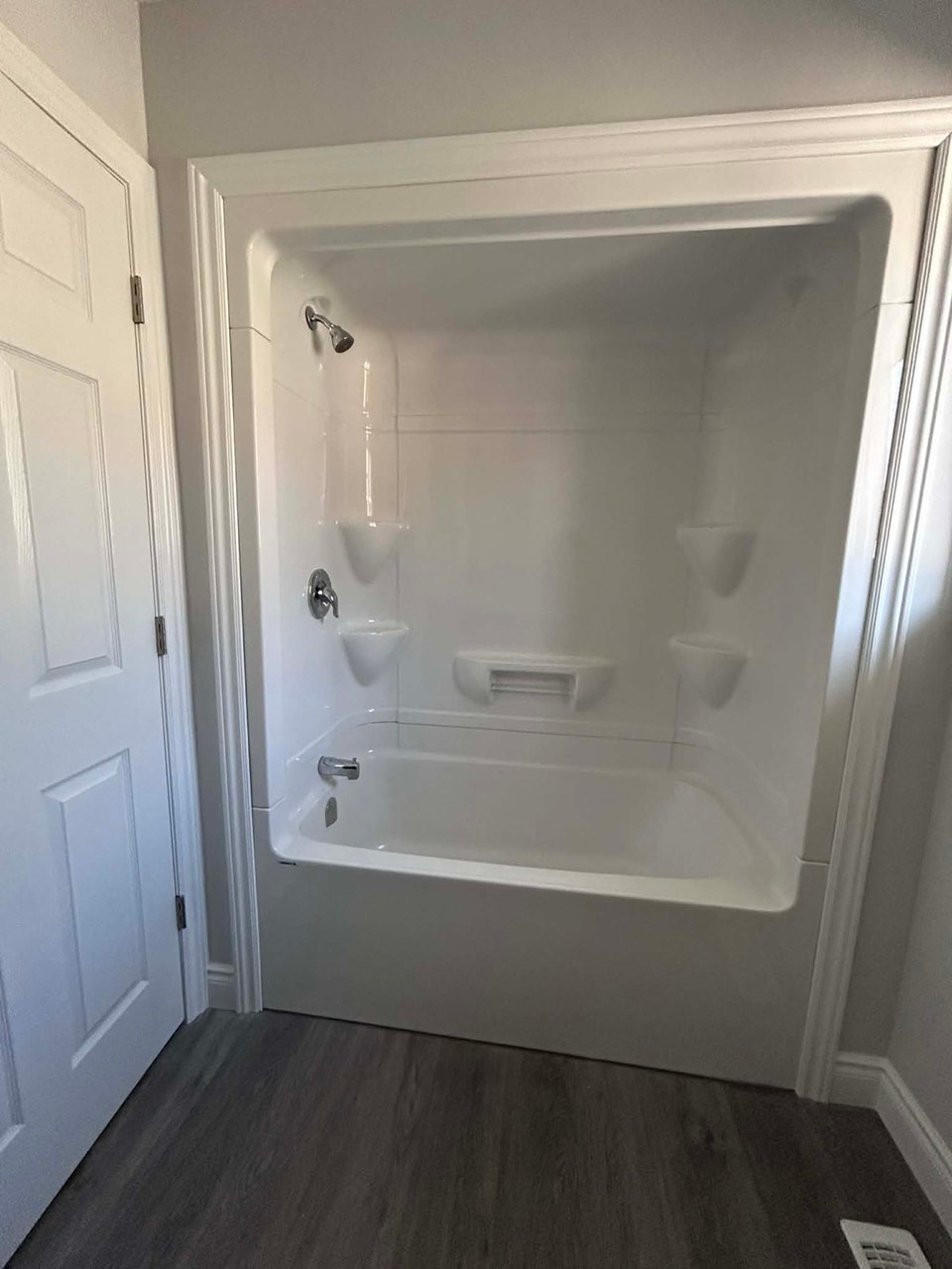 room for rent 3