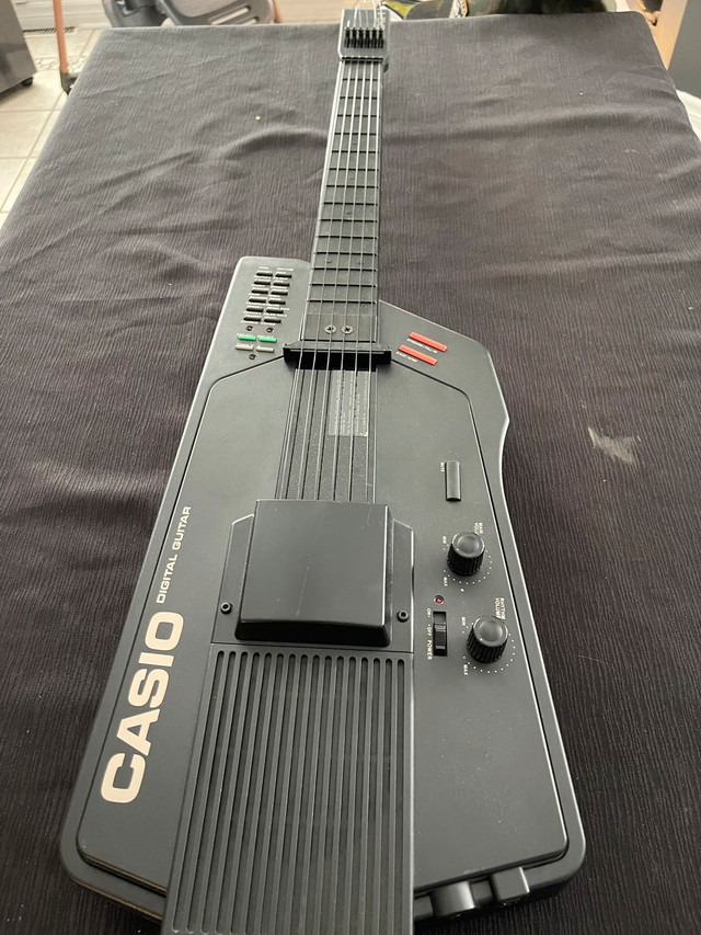 Guitare casio DG-1 1981 | Guitares | Laval/Rive Nord | Kijiji