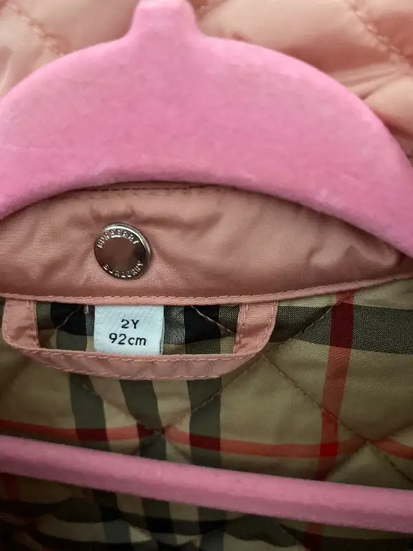 Burberry children’s spring jacket very good condition like new in Kids & Youth in Markham / York Region - Image 3