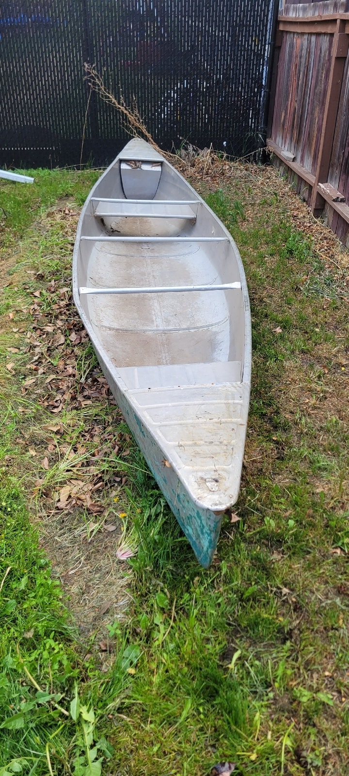 Grumman aluminum canoe Canoes, Kayaks & Paddles Edmonton Kijiji