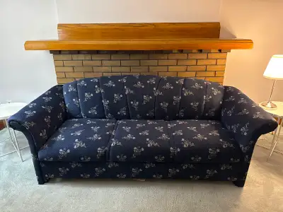 Moving Sale: Comfortable 3-Seat Scalloped Back Couch / Sofa, View more