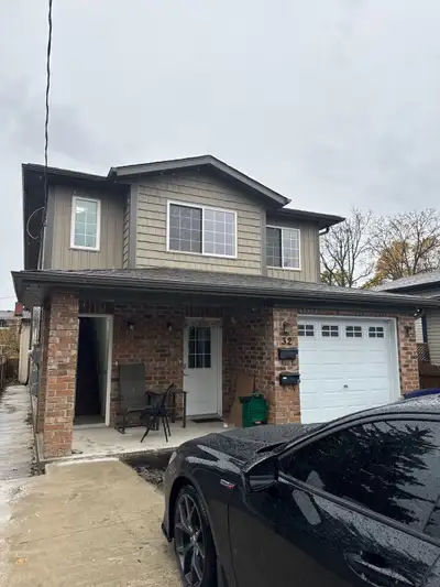 Beautiful 2-bedroom + den house with 2 washrooms for rent. The den can be used as a kid’s room, offi...