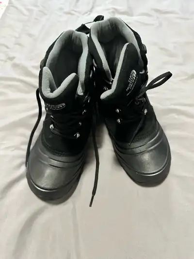 Snow boots for boys size US 7, View more