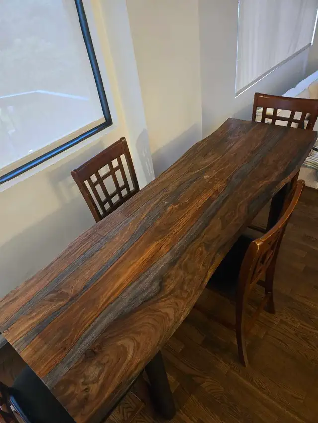 Long, wood table and chairs in Dining Tables & Sets in Laval / North Shore - Image 3