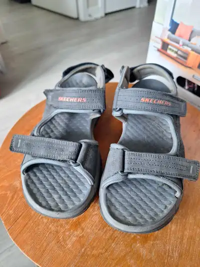 Skechers Sandals - Mens size 7 - Grey, View more