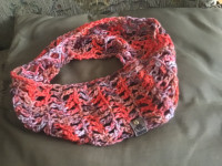 $39. New Handmade Bird Lover COWL 100% Merino Cardinal Bird